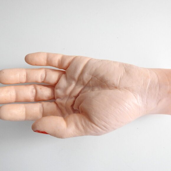 1990s Realistic Rubber Severed Left Hand Halloween Horror Prop - Picture 6 of 7